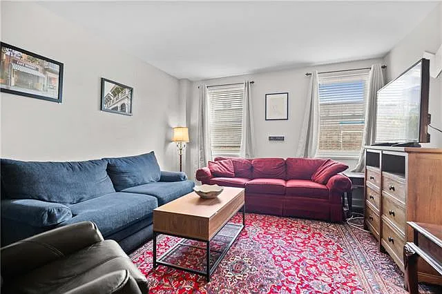 1 bed, 1.0 bath, 565 sqft, $1,200 — Photo 3