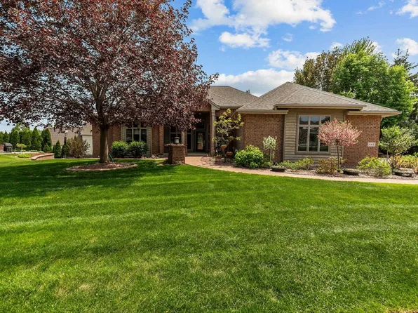 441 E Apple Creek Rd, Appleton, WI 54913