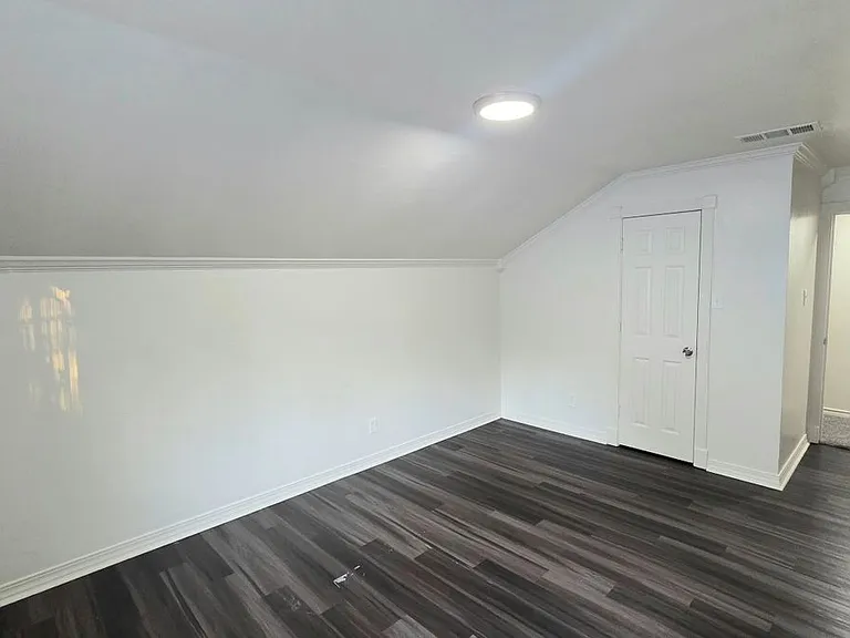215 Johnson Dr — Photo 17