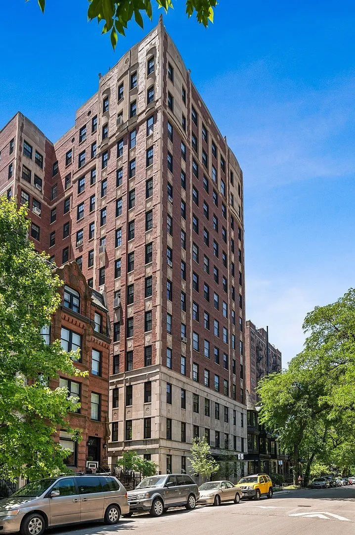73 E Elm St APT 2A photo 1
