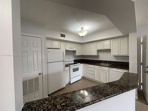 2nd image of 3630 N 56th Ave APT 311