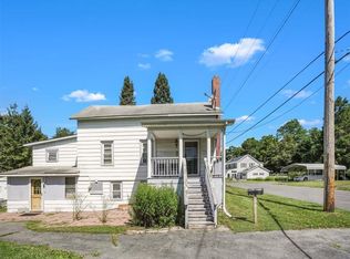 21 Maple Ave, Lloyd, NY