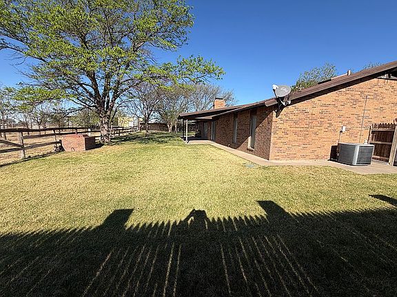 3rd image of 3805 Mack Rd
