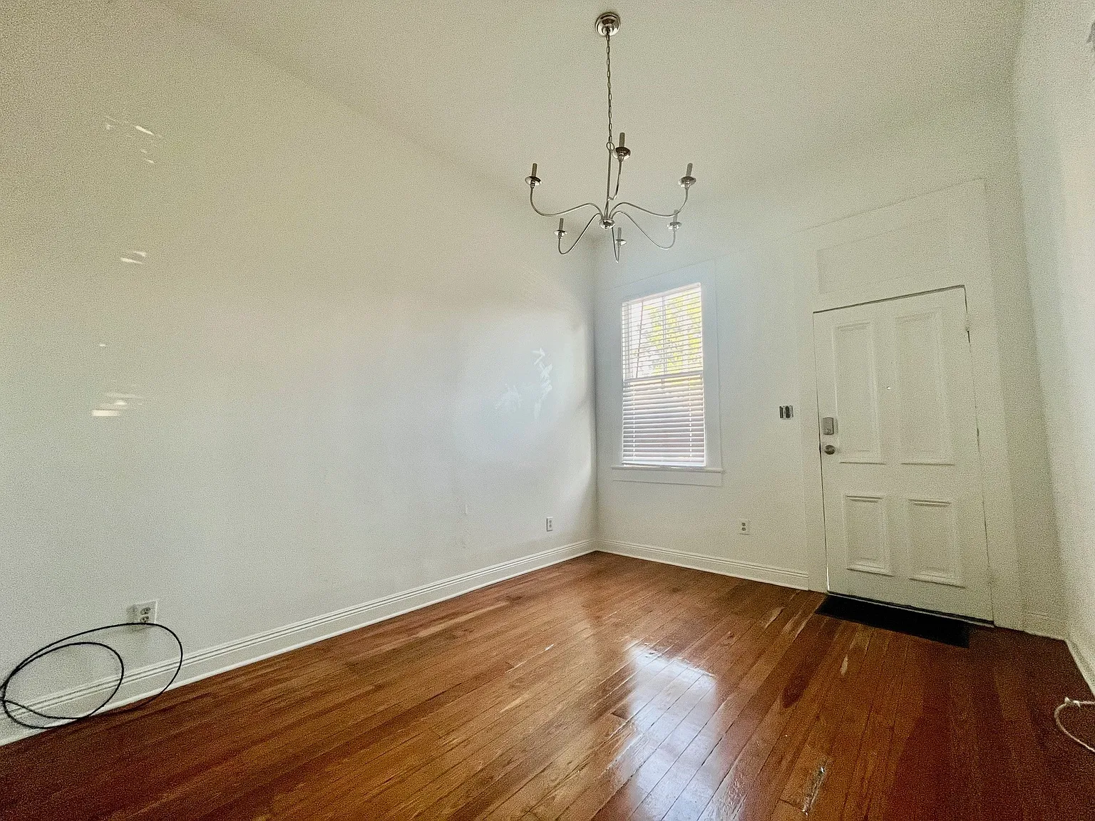 1 bed, 700 sqft, $1,295 — Photo 2
