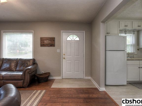 5th image of 5323 Pinkney St
