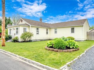103 Appleton St, Cranston, RI 02910