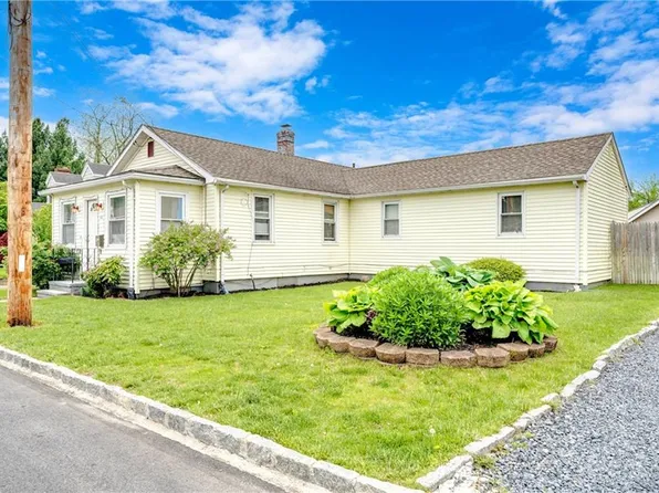 103 Appleton St, Cranston, RI 02910