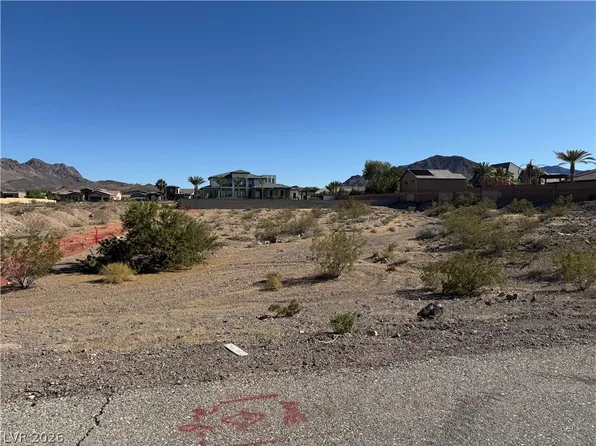 463 E Mission Dr, Henderson, NV 89002
