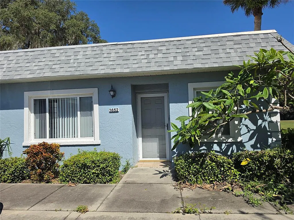 2 bed, 2.0 bath, 923 sqft, $2,200 — Photo 1