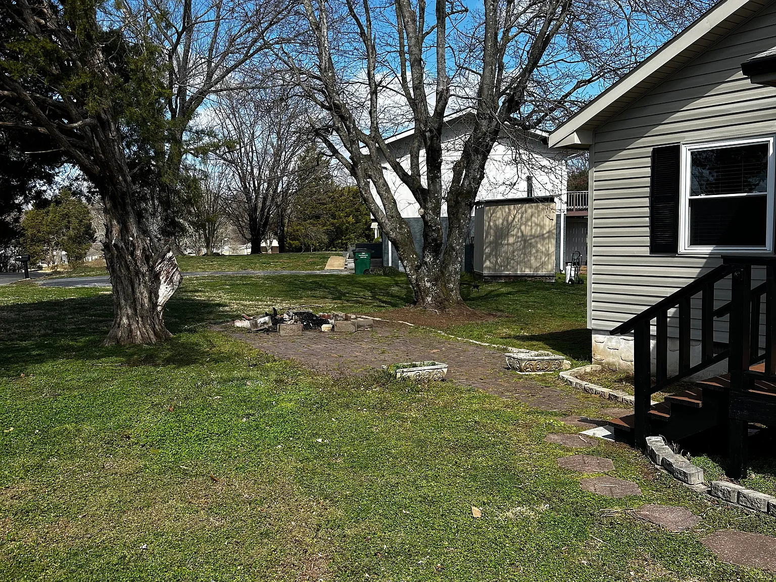 3 bed, 1300 sqft, $1,900 — Photo 3