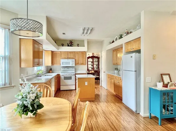 2909 Elmore St, Virginia Beach, VA 23456