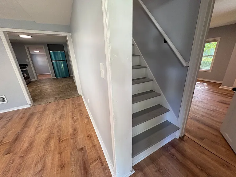 1219 Washington Ave — Photo 2