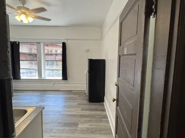 33-1717 W Burnside St, Portland, OR