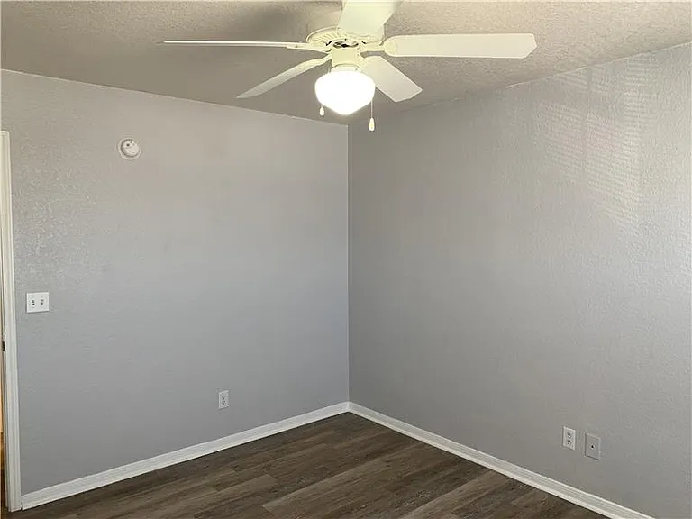 2807 Cantabrian Dr #B — Photo 21