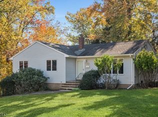 42 Rutherford Pl, Montvale, NJ 07645