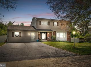 411 Flock Rd, Hamilton, NJ 08619