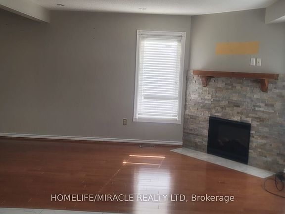 5th image of 144 Moffatt Ave