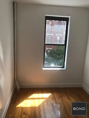 Rented by Bond New York | media 7