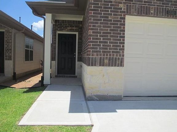 3rd image of 12132 Pia Dr