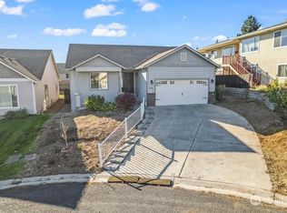 216 N 78th Ave, Yakima, WA 98908