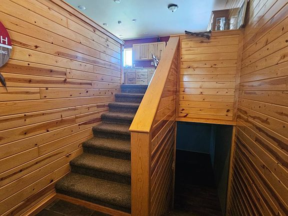 5th image of 145 Moset Ln