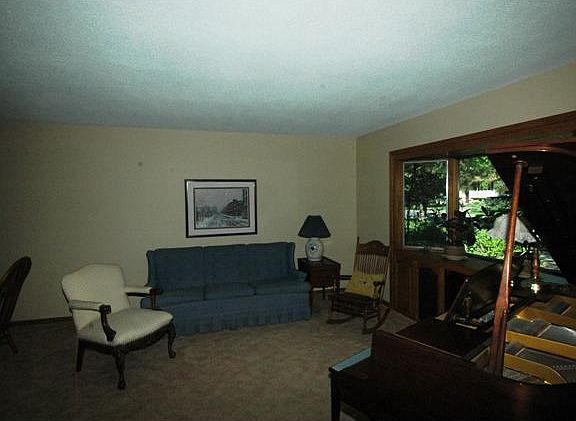 2nd image of 12812 Whitewood Dr
