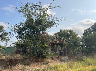 301 W Taylor St, Llano, TX 78643