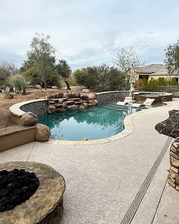 New pool, spa and fire pit