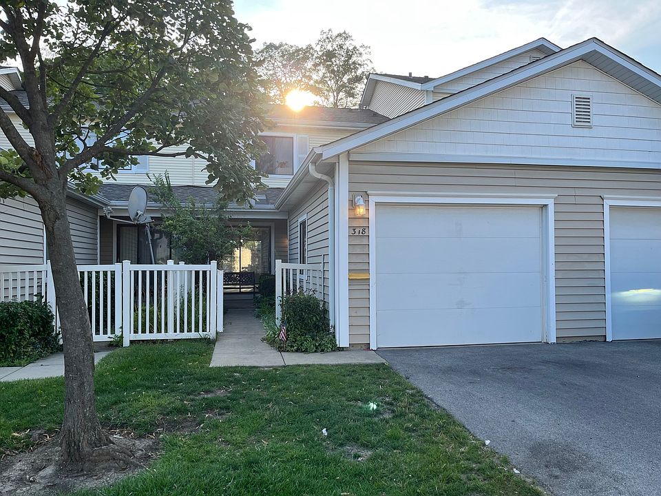 1st image of 318 Clearwater Ln #318
