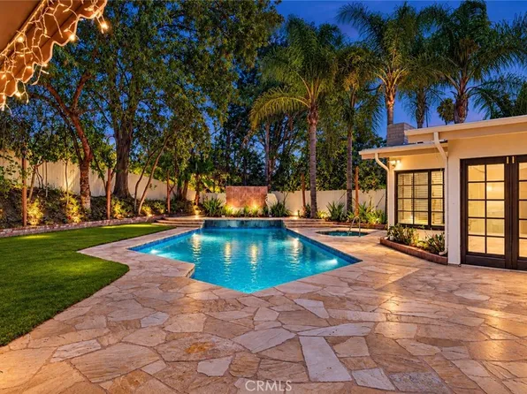 4610 Arriba Dr, Tarzana, CA 91356