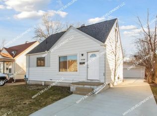 24536 Lauren Ave, Warren, MI 48089