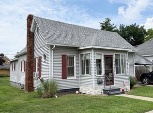 1207 E 7th St, Beardstown, IL 62618