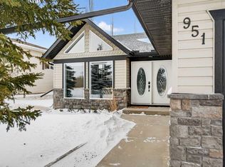 951 E 3rd St SW, Diamond Valley, AB T0L0H0