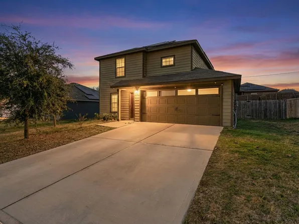 1321 Eagle Lake Dr, Azle, TX 76020