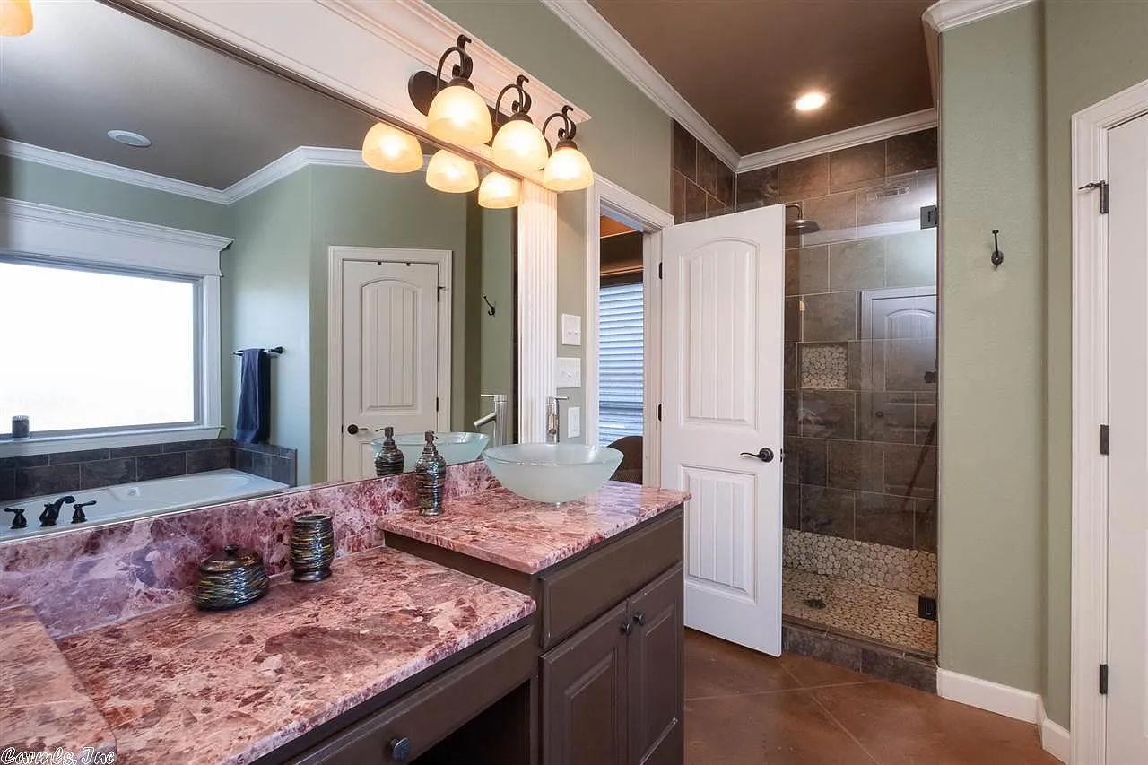 21 Kanis Creek Pl — Photo 2