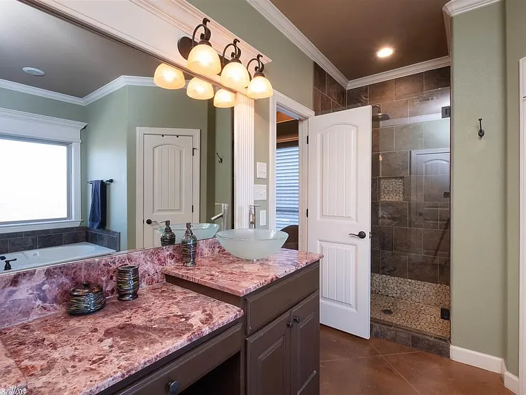 21 Kanis Creek Pl — Photo 2