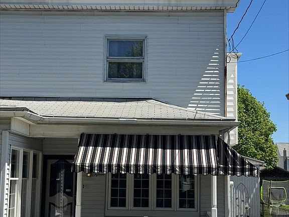 2nd image of 115 S Nice St