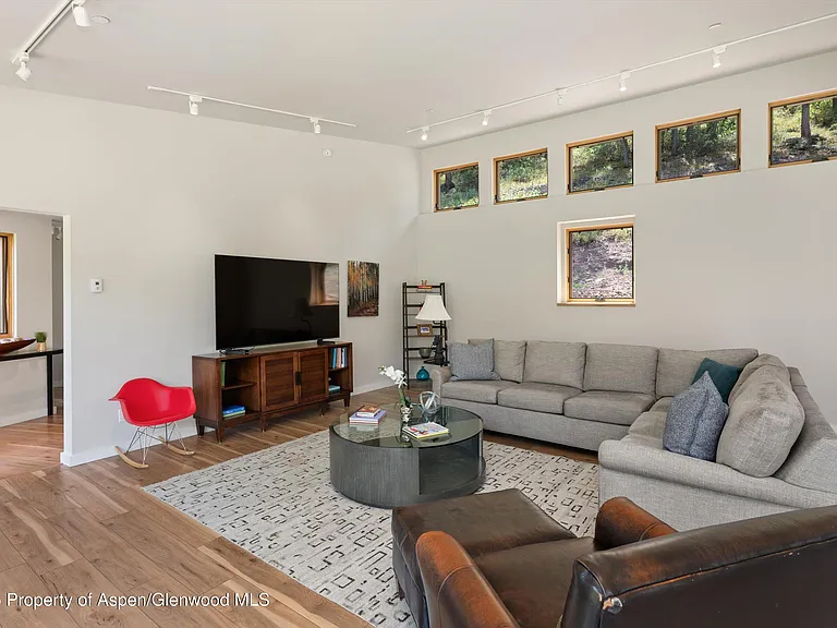 768 Kings Lake Rd — Photo 11