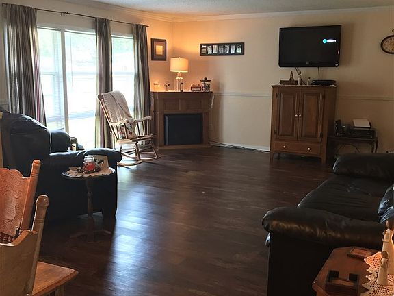 5th image of 3415 Westover St #0