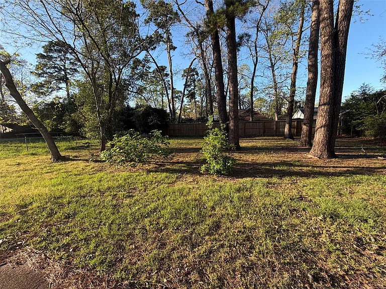 3310 Forest Glen St — Photo 15