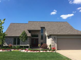 53646 Poinsettia Dr, Macomb, MI 48042