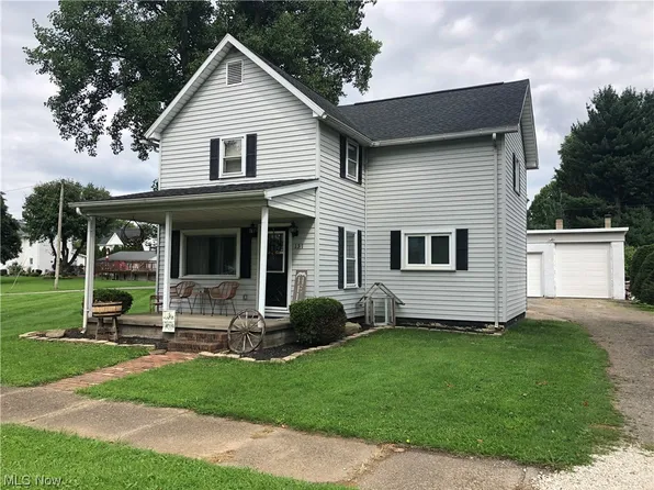 131 S Lincoln Ave, Gnadenhutten, OH 44629