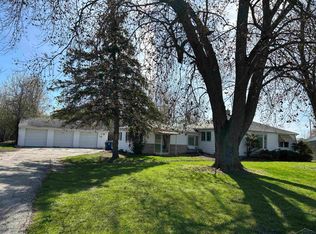 2565 S Center Rd, Saginaw, MI 48609