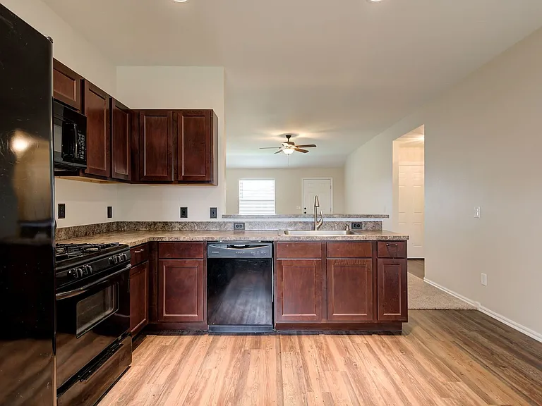 11705 NW 133rd St — Photo 12