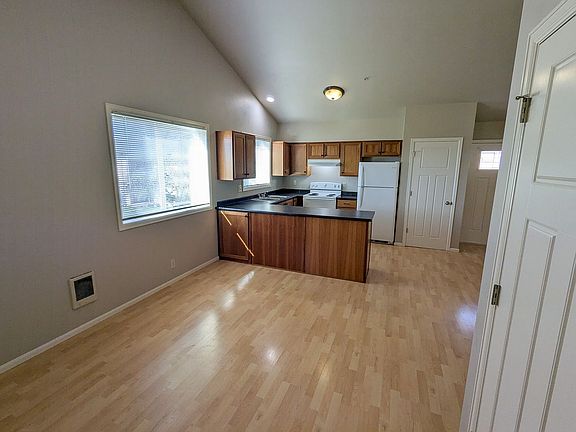 4th image of 1150-1180 Jacobs Dr #1160-02