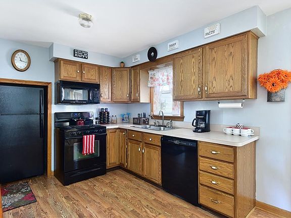 4th image of 112 Woodland Dr