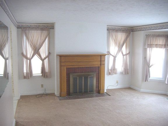 3rd image of 640 Wyandot Ave