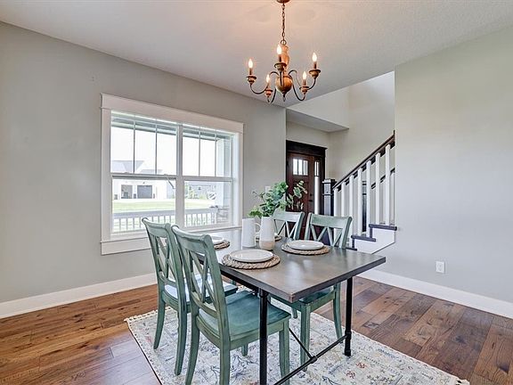 5th image of 840 Cardinal Dr