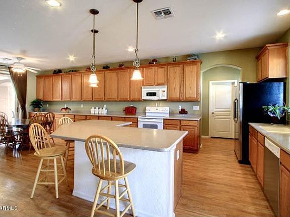 3rd image of 31240 N Latigo Ln