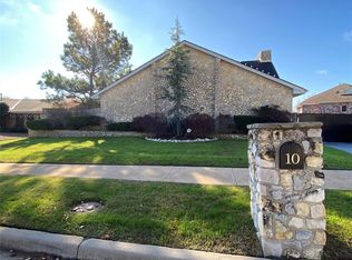 10 Rustic Hills St, Norman, OK 73072
